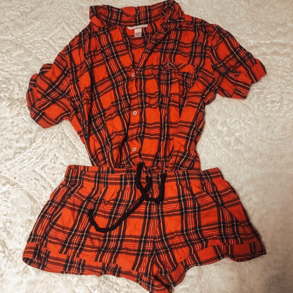 VICTORIA SECRET PAJAMA SET- large